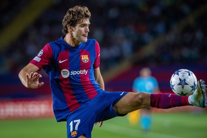 Archivo - Marcos Alonso of FC Barcelona in action during the UEFA Champions League, Group H, football match played between FC Barcelona and Shakhtar Donetsk at Estadio Olimpico de Montjuic on October 25, 2023, in Barcelona, Spain.