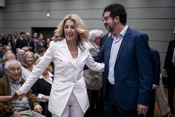 Archivo - La vicepresidenta segunda, Yolanda Díaz y el secretario de Estado de Empleo y Economía Social, Joaquín Pérez Rey, a su llegada a la toma de posesión del cargo de Yolanda Díaz, en la sede ministerial, a 21 de noviembre de 2023, en Madrid (Españ
