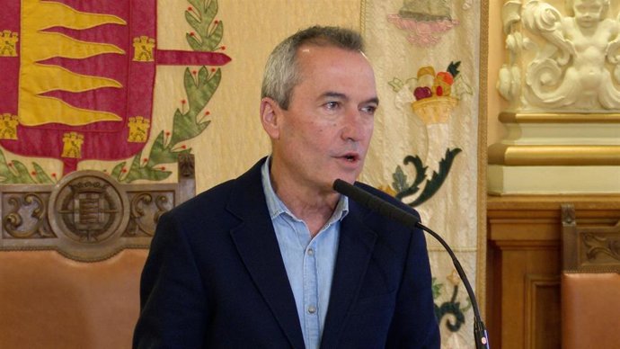 El concejal de Urbanismo y Vivienda, Ignacio Zarandona, en rueda de prensa.