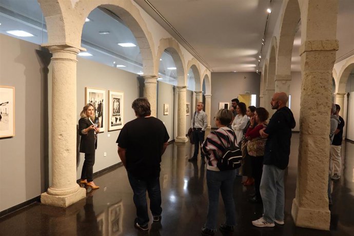 Archivo - Muestra 'Confluencias' en la sede del CAF, en Almería