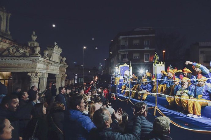Imagen de archivo de la Cabalgata de Reyes Magos de Mérida 2023