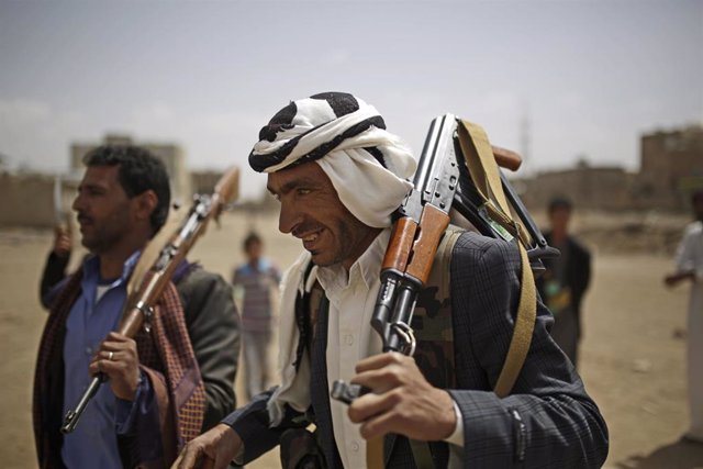 Archivo - Imagen de archivo de rebeldes hutíes en Yemen