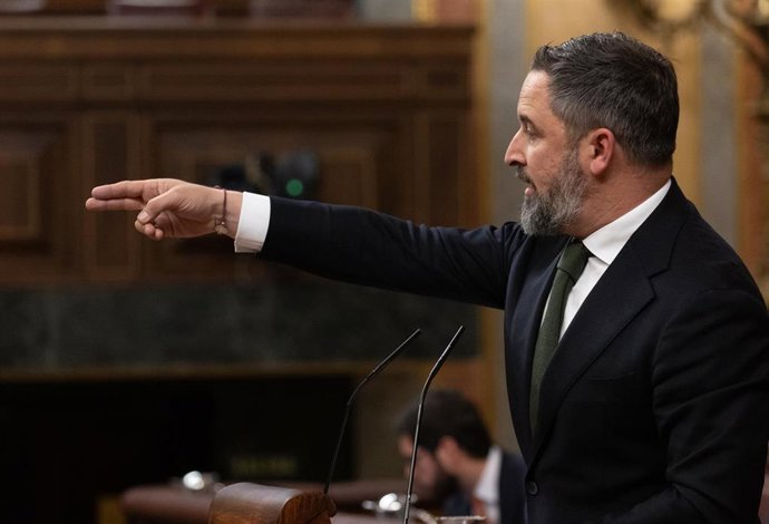 El líder de VOX, Santiago Abascal, interviene durante un pleno en el Congreso de los DiputadoS.