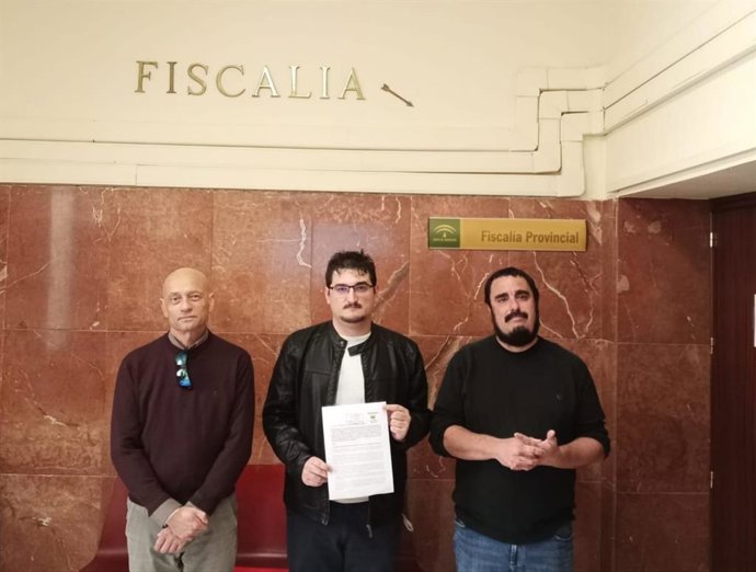 Podemos-IU-Verdes presentan la denuncia en la Fiscalía Provincial de Almería