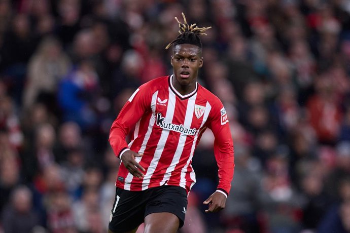 Nico Williams of Athletic Club looks on during the LaLiga EA Sports match between Athletic Club and UD Las Palmas at San Mames on December 20, 2023, in Bilbao, Spain.