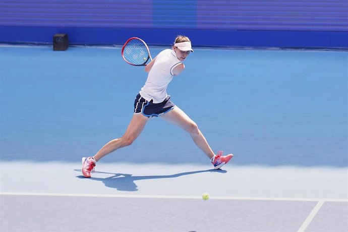 Archivo - La tenista española Cristina Bucsa durante un torneo