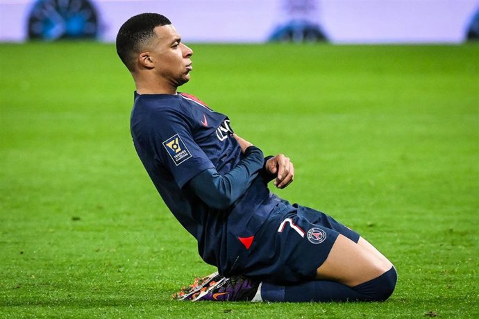 Kylian Mbappé celebra un gol con el PSG en el Trofeo de Campeones 