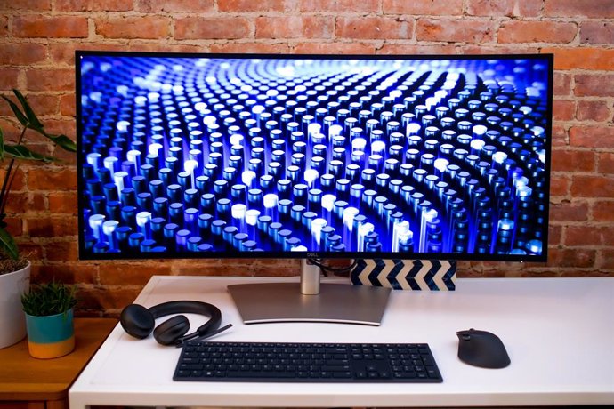 Archivo - Monitor UltraSharp 40 (U4025QW)
