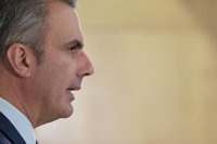 Lobato ve que Ortega Smith "no merece" representar a los españoles "en ninguna institución" tras el incidente en Cibeles