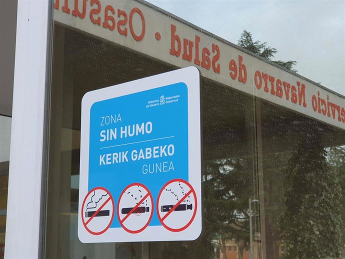Cartel indicativo de zona sin humo.