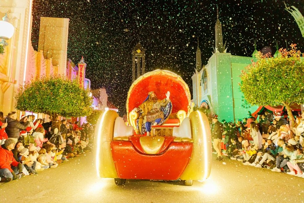 Cabalgata de Reyes en Parque Warner Madrd