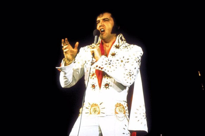 Archivo - ELVIS PRESLEY stars the musial documentary 'Elvis On Tour'