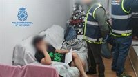Detenido en Alcorcón por retratar desnuda a la hija menor de su pareja mientras dormía y distribuir las fotos