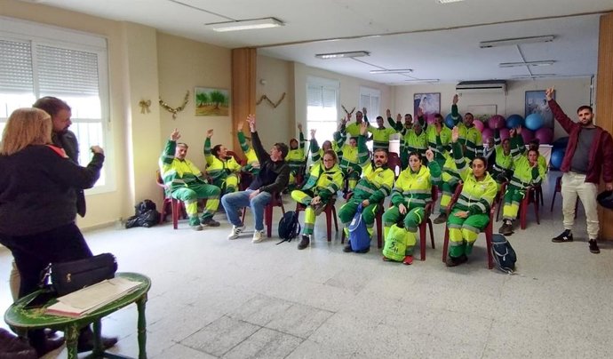 El acuerdo ha sido ratificado por la unanimidad de la plantilla que presta el servicio de limpieza en Mairena del Aljarafe (Sevilla).
