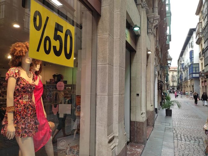 Archivo - Comercio del Casco Viejo bilbaino