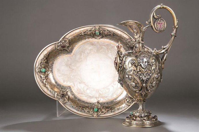 Juego de aguamanil de Isabel II.