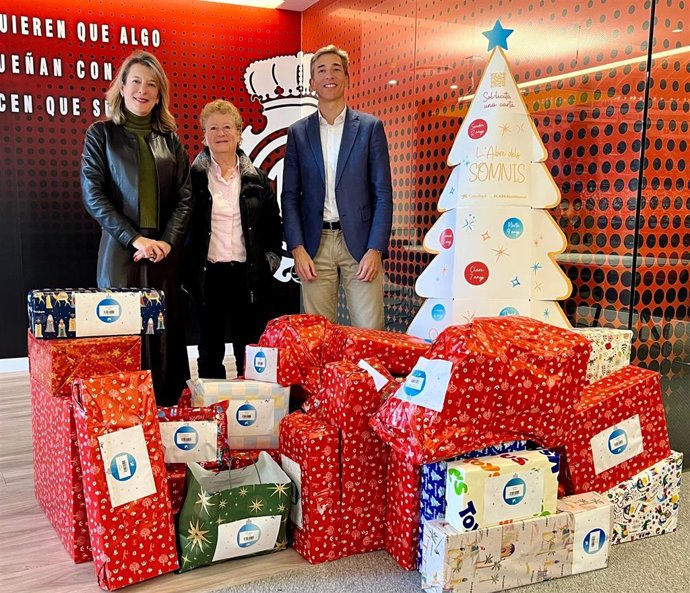 El programa 'El Árbol de los Sueños' de CaixaBank entrega 1.451 regalos
