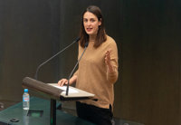 Maestre acusa a Vox de "normalizar" violencia y sustituir "palabras por agresión física" con un "matón" como Ortega