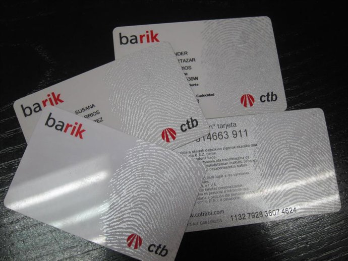 Archivo - Tarjetas Barik.