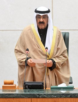 El emir de Kuwait, el jeque Mishal al Ahmad al Jaber al Sabá (archivo)