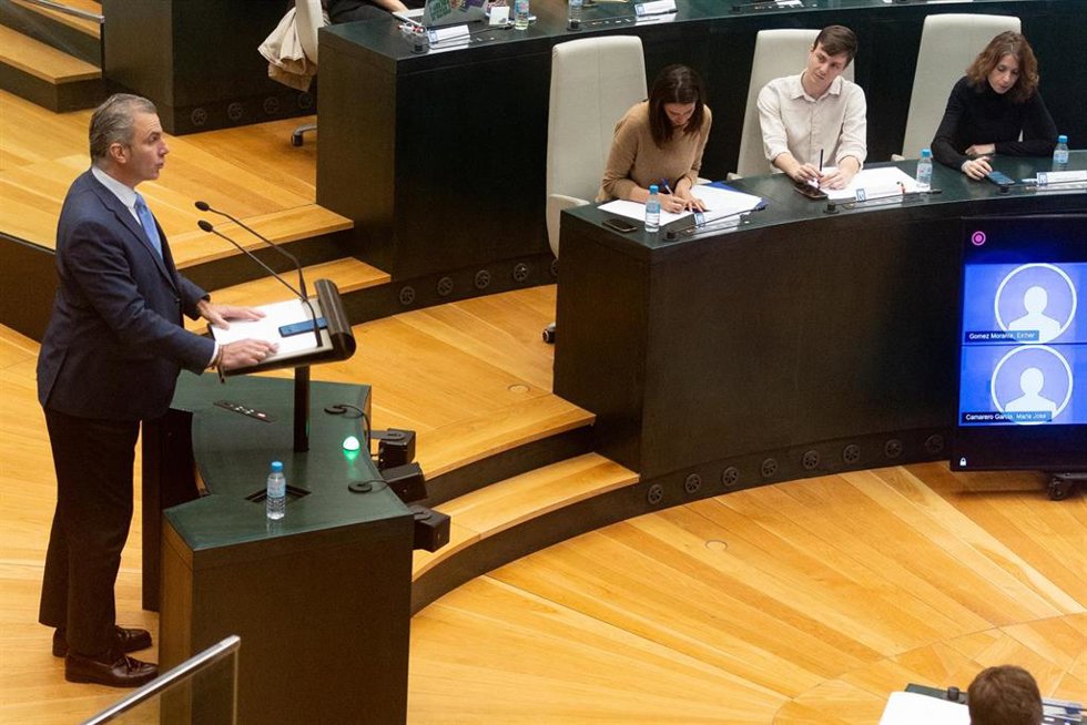 El portavoz de Vox, Javier Ortega Smith, interviene durante una sesión extraordinaria del Pleno Municipal, en el Ayuntamiento de Madrid, en el Palacio de Cibeles