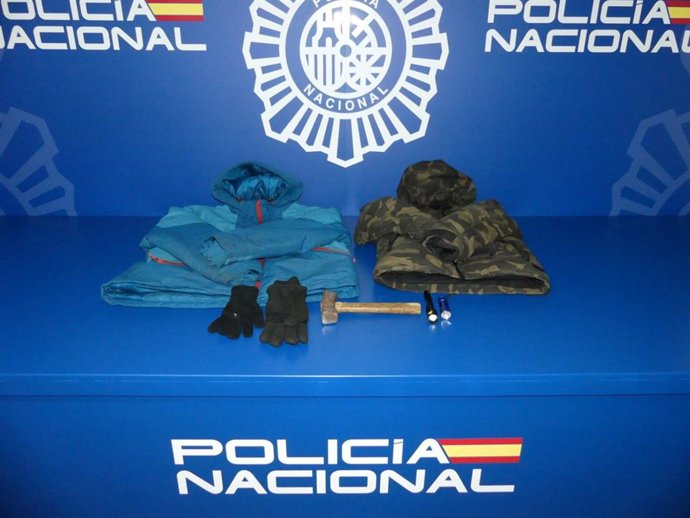 Objetos utilizados en el intento de robo de la carnicería en Salamanca