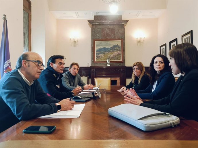 Reunión sobre el Plan de Sostenibilidad Turística en Destino de Jaén.