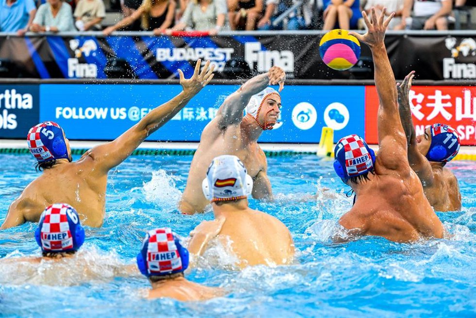 Archivo - Spain ESP (White Caps) - Croatia CRO (Blue Caps) Waterpolo - Mens Semifinal FINA 19th World Championships Budapest 2022 Alfred Hajos National Swimming Complex, Budapest 01/07/22 Photo Giorgio Scala / Deepbluemedia / Insidefoto
