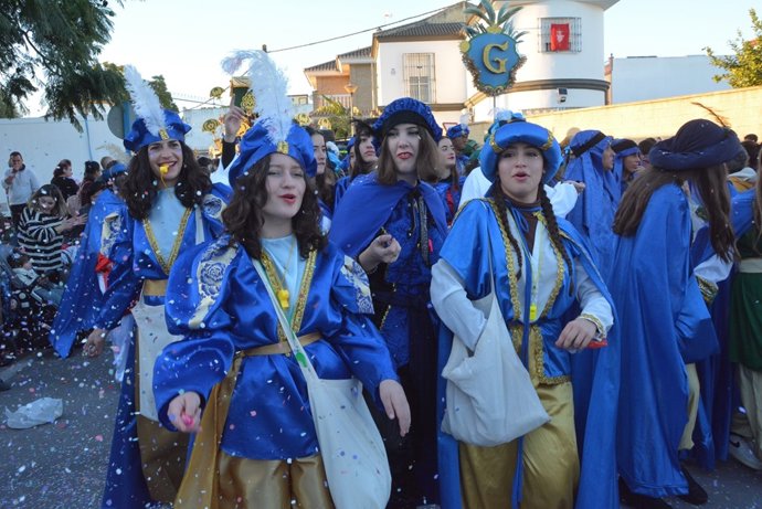 Sevilla.- La Cabalgata de Mairena del Aljarafe lanzará miles de regalos y contará con seis DJs en su recorrido