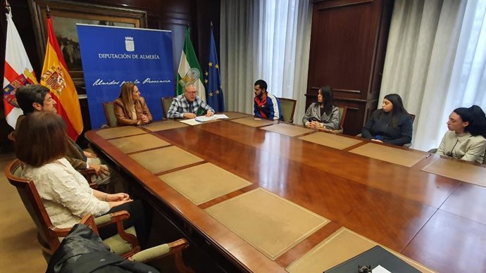 Firma de promociones de viviendas protegidas en la Diputación de Almería