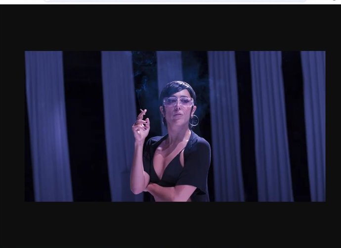 Cucaracha con paisaje de fondo' para la programación del Lope de Sevilla en 2024.