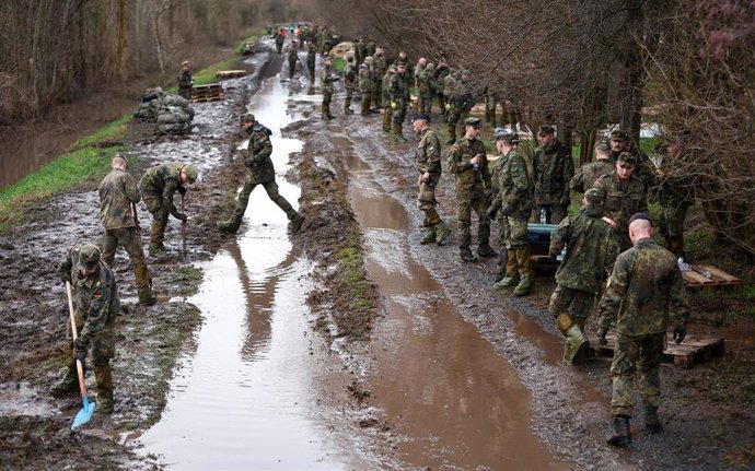 Militares desplegados por las inundaciones en Sajonia, Alemania