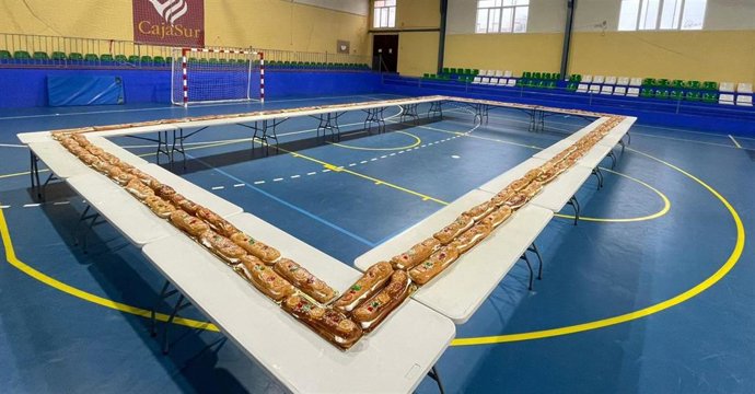 Roscón de Reyes Gigante en La Victoria.