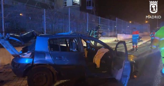 Cuatro Jóvenes De E Torno A 20 Años Han Resultado Heridos En Un Accidente De Tráfico Ocurrido Este Sábado, 6 De Enero, En La Carretera Que Conecta Carabanchel Con Villaverde, Ha Informdo Emergencias Madrid.