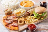 Foto: Comer muchas grasas no solo engorda: así perjudica la salud inmunitaria, intestinal y cerebral
