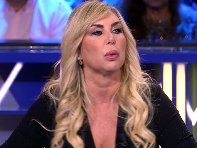 MALENA GRACIA EN EL PLATÓ DE '¡DE VIERNES!'