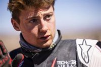 El español Schareina abandona el Dakar tras una caída en la primera etapa