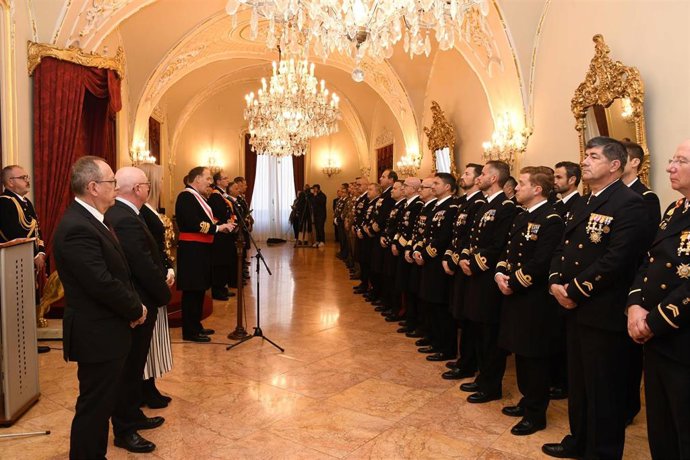 El Almirante de Acción Marítima preside la celebración de la Pascua Militar en Cartagena