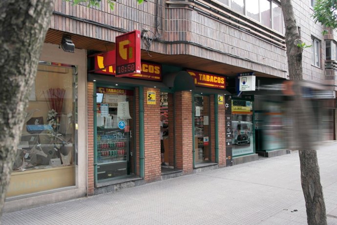 El punto de venta mixto de la calle Covadonga vende un décimo agraciado con el primer premio del Sorteo Extraordinario de El Niño