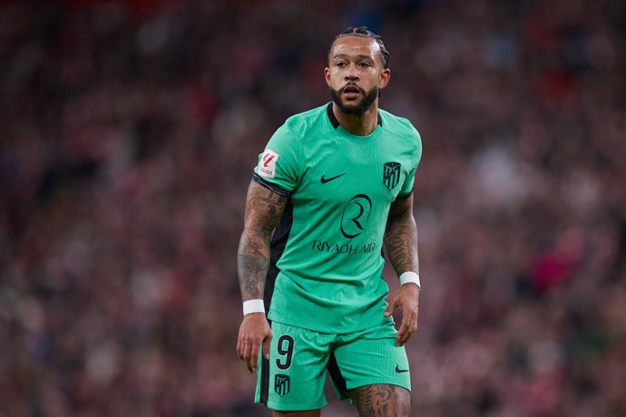 Memphis Depay of Atletico de Madrid looks on during the LaLiga EA Sports match between Athletic Club and Atletico de Madrid at San Mames on December 16, 2023, in Bilbao, Spain.