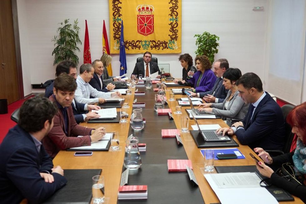 Imagen de la Mesa y Junta de Portavoces del Parlamento de Navarra