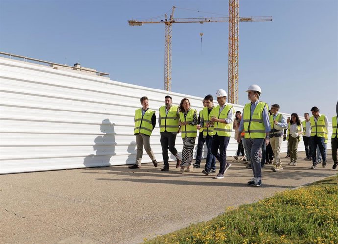 Archivo - Visita de la alcaldesa de viviendas en Arcosur.