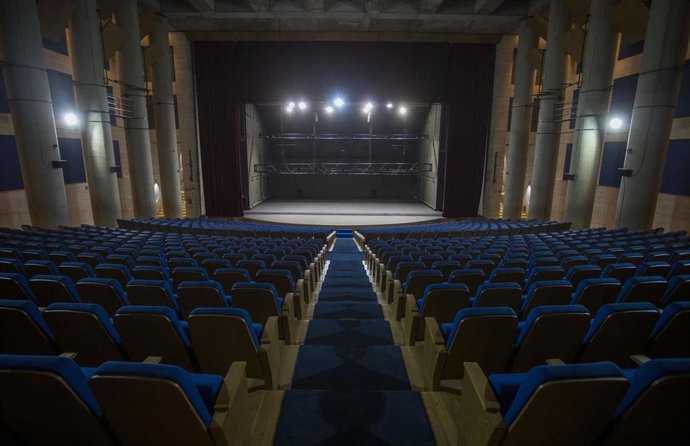 Archivo - Comienzan este lunes las obras para mejorar la eficiencia energética y accesibilidad del auditorio de la Casa Colón de Huelva