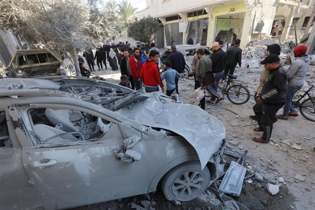 Zona bombardeada en Deir al Balá, en la Franja de Gaza