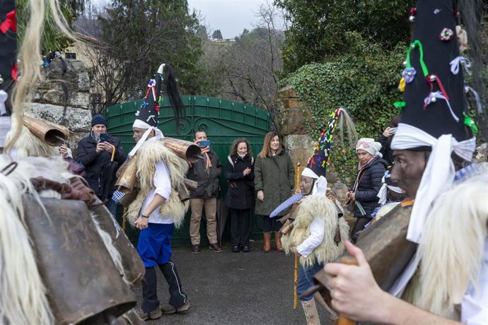 Buruaga asiste a La Vijanera, en Silió