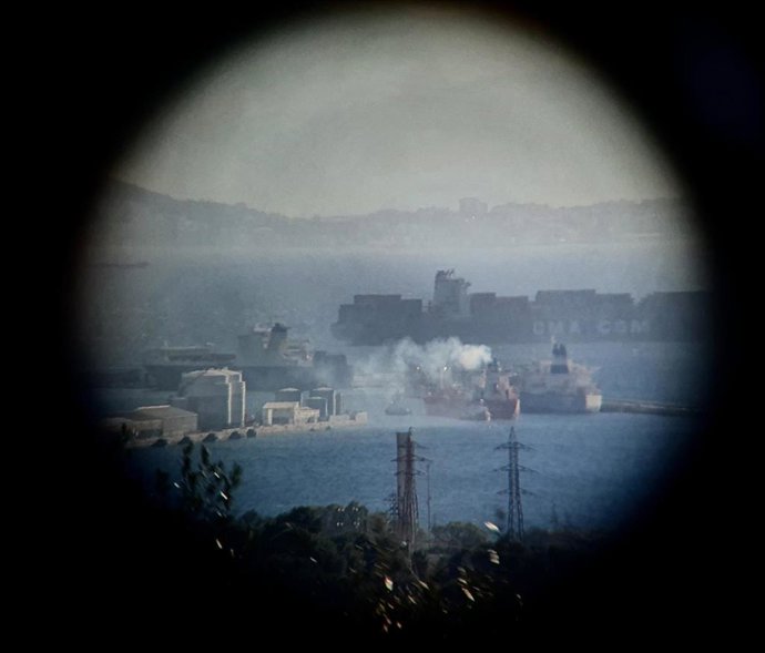 Buques Gladiator y Stenberg, puerto de Gibraltar
