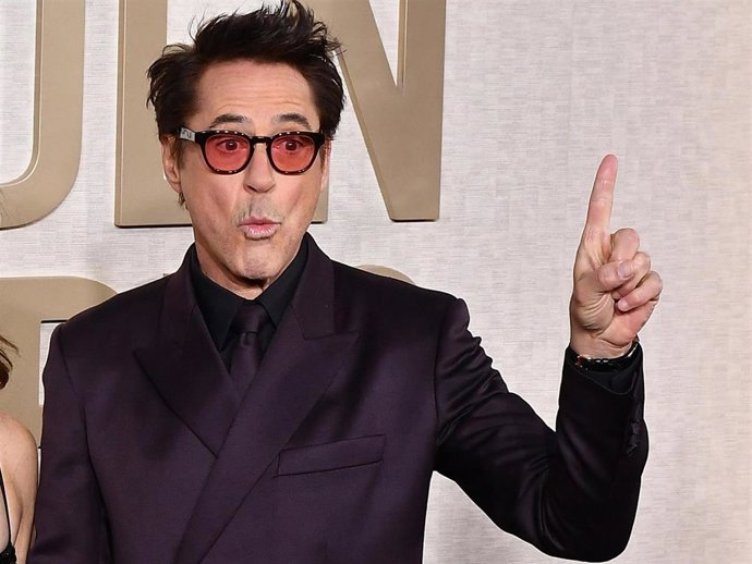 Robert Downey Jr. Poses For A Picture On The Red Carpet Of The 81St Annual Golden Globe Awards At The Beverly Hilton Hotel. Photo: C Flanigan/Imagespace Via ZUMA