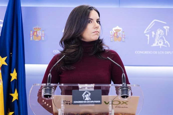 La portavoz de VOX en el Congreso, Pepa Millán, durante una rueda de prensa anterior a la Junta de Portavoces, en el Congreso de los Diputados.