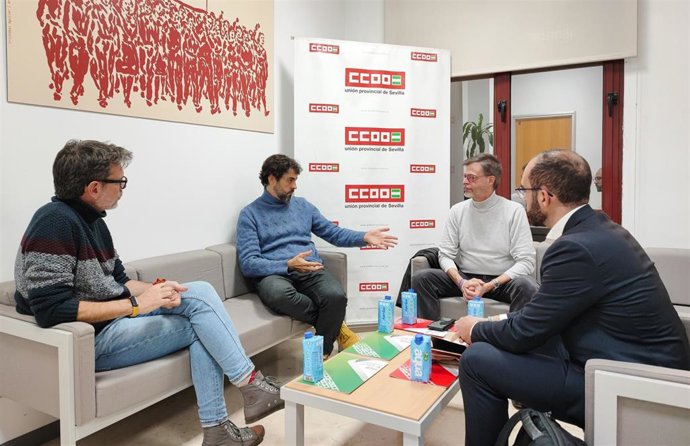 El secretario general de CCOO de Sevilla, Carlos Aristu, reunido con Sevilla Quiere Metro.