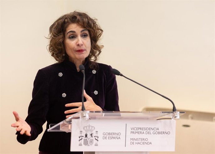 La vicepresidenta primera y ministra de Hacienda, María Jesús Montero, durante el acto de traspaso de la cartera de Función Pública al nuevo Ministerio para la Transformación Digital y de la Función Pública.